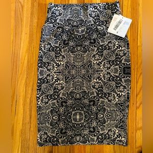 NWT LuLaRoe Cassie Pencil Skirt 🖤🤍